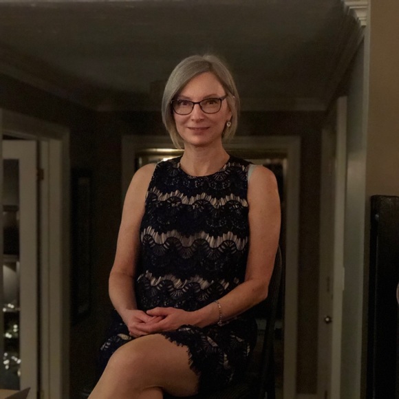 Meet your Posher, Sandy - Picture 1 of 1